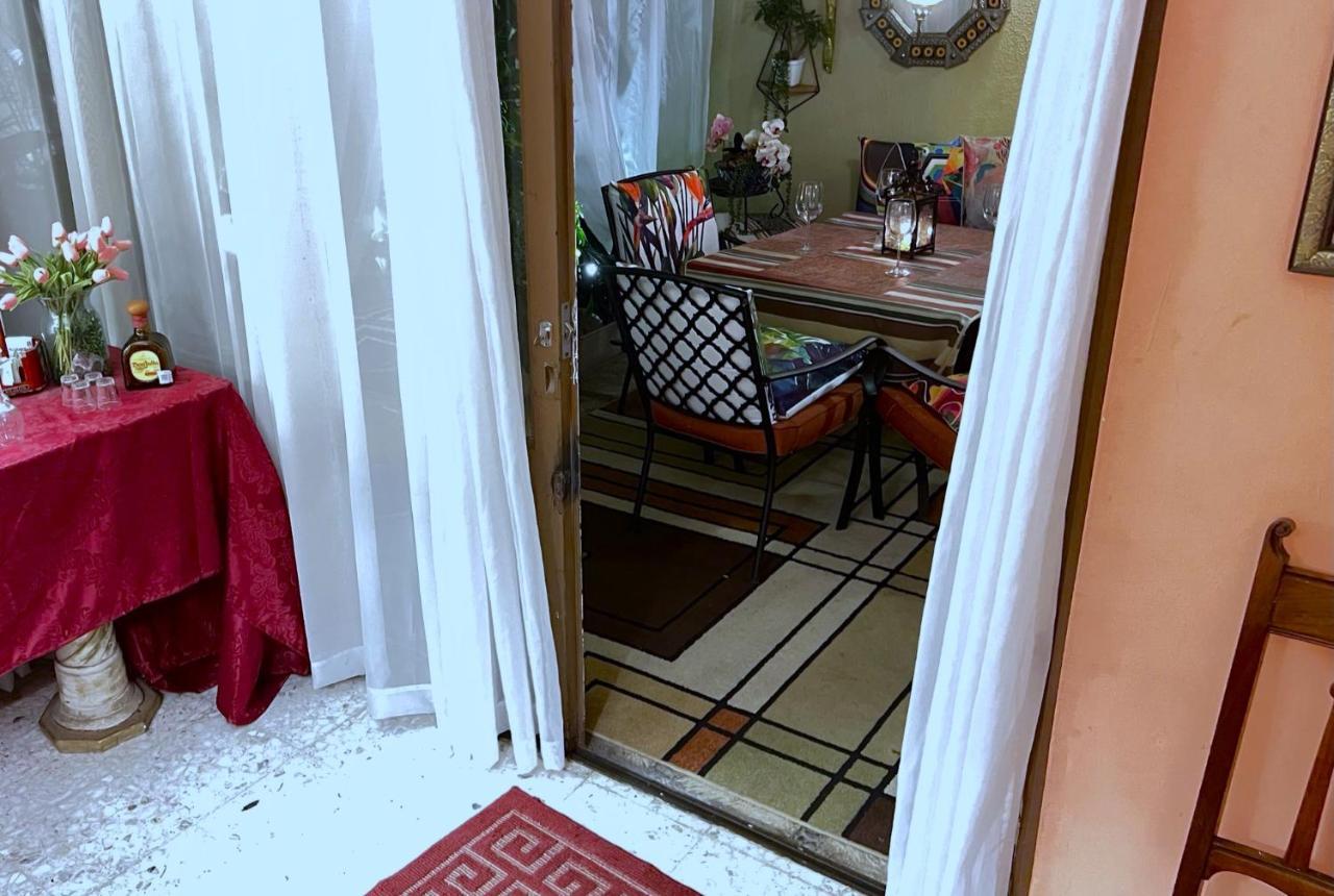 Dickinson Guest House, Guadalajara Expo Екстер'єр фото