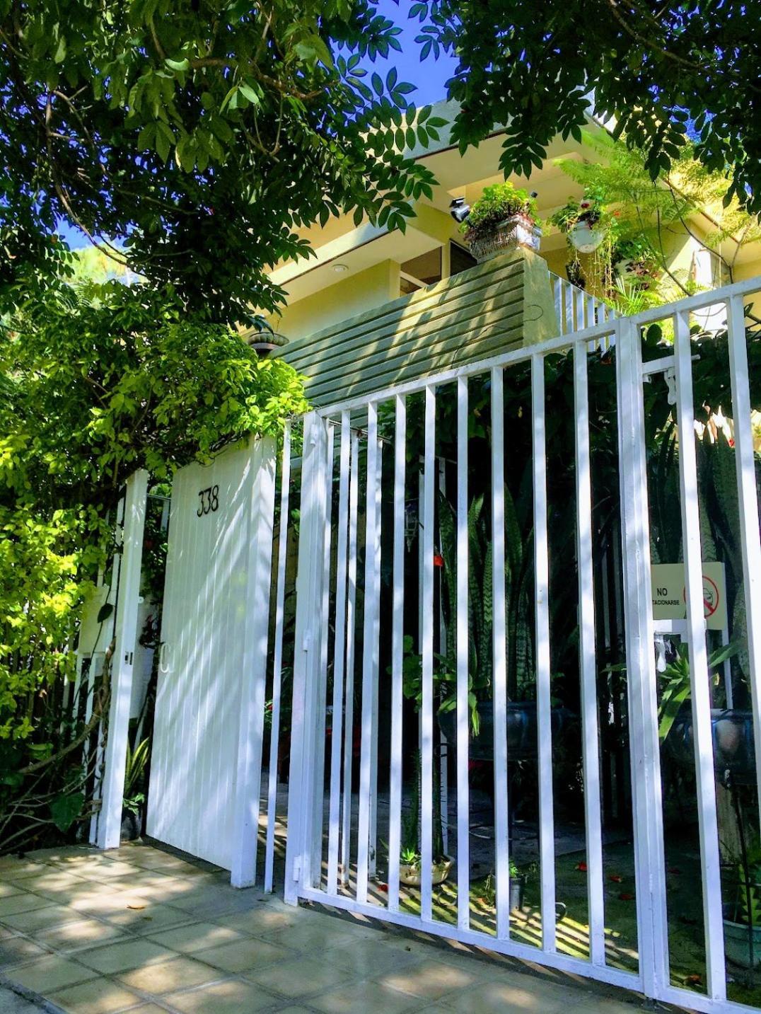 Dickinson Guest House, Guadalajara Expo Екстер'єр фото